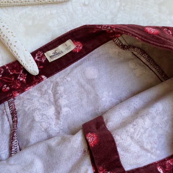 Hollister Velvet Floral Skirt - Picture 6 of 7